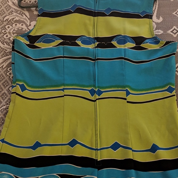 Bright and funky just below the knee dress. - Picture 3 of 3